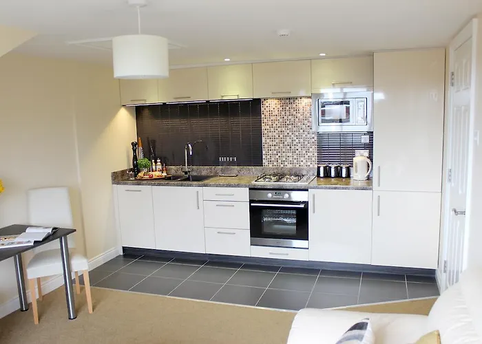 Silversprings - City Centre Apartments With Parking